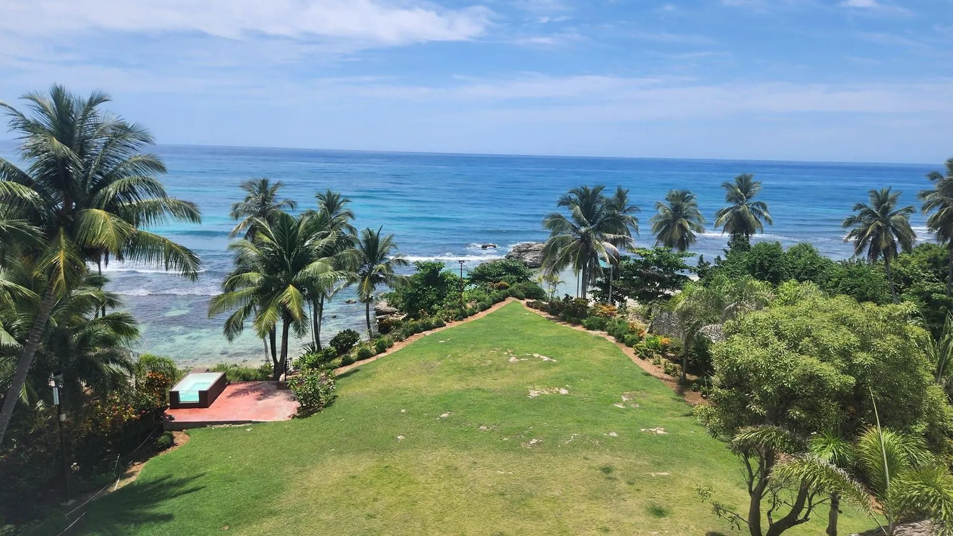 Villa Tesoros Del Mar - Luxury Beachfront Villa With Natural Pool, Jacuzzi, Mountain Views, Yoga, Bbq, Wi-Fi, Pet & Family Friendly, Barahona Adventures