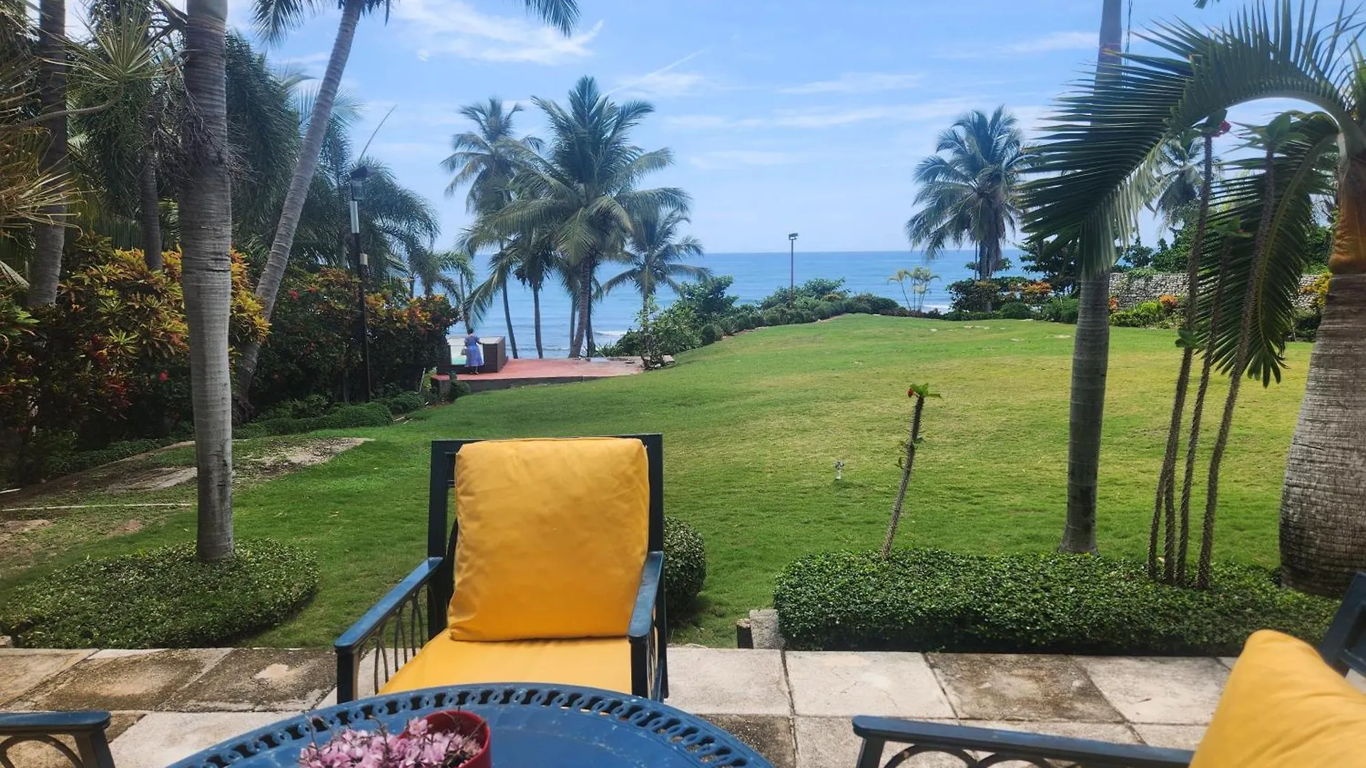 Villa Tesoros Del Mar - Luxury Beachfront Villa With Natural Pool, Jacuzzi, Mountain Views, Yoga, Bbq, Wi-Fi, Pet & Family Friendly, Barahona Adventures