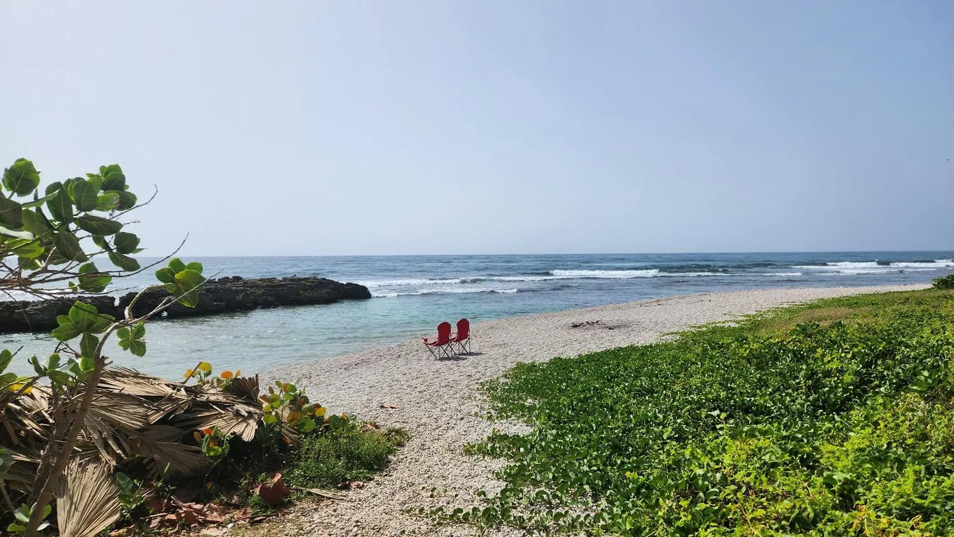 Villa Tesoros Del Mar - Luxury Beachfront Villa With Natural Pool, Jacuzzi, Mountain Views, Yoga, Bbq, Wi-Fi, Pet & Family Friendly, Barahona Adventures 0*,  Dominik Cumhuriyeti