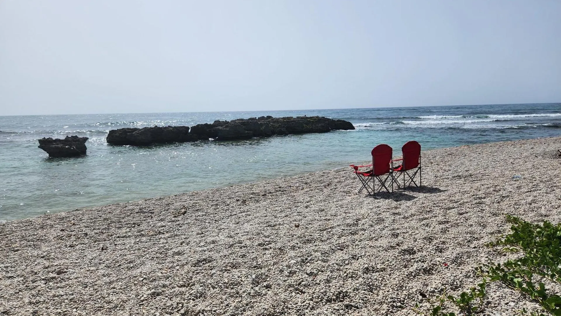 Villa Tesoros Del Mar - Luxury Beachfront Villa With Natural Pool, Jacuzzi, Mountain Views, Yoga, Bbq, Wi-Fi, Pet & Family Friendly, Barahona Adventures
